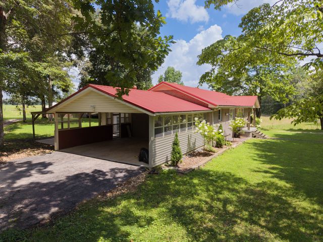 373 Hatch Rd, Rock Island, TN 38581
