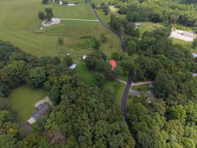373 Hatch Rd, Rock Island, TN 38581