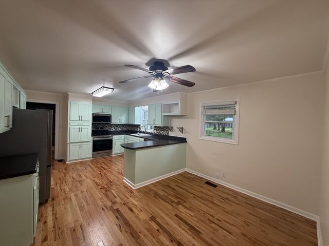 373 Hatch Rd, Rock Island, TN 38581
