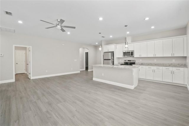 2924 W CHESTNUT STREET, Tampa, FL 33607
