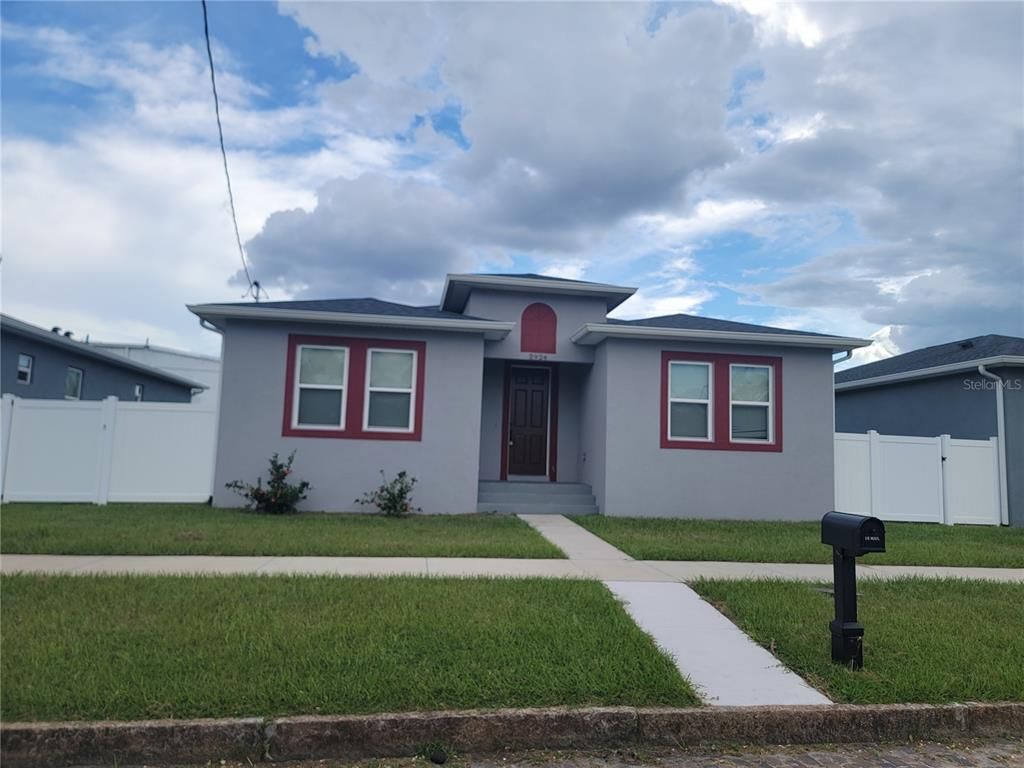 2924 W CHESTNUT STREET, Tampa, FL 33607