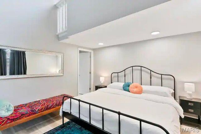 1007 Allen Avenue, St Louis, MO 63104