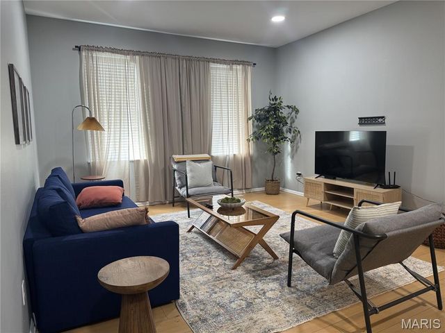 1007 Allen Avenue, St Louis, MO 63104