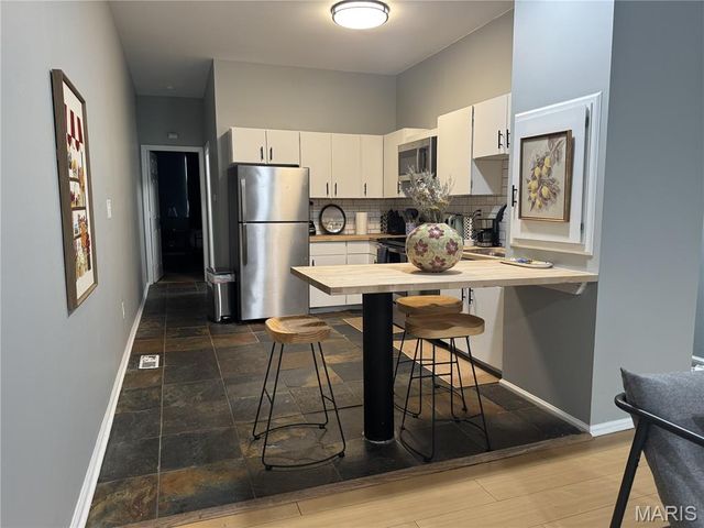 1007 Allen Avenue, St Louis, MO 63104