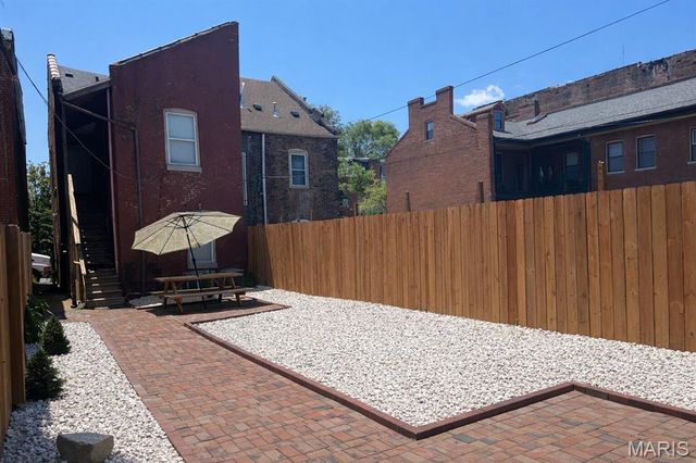 1007 Allen Avenue, St Louis, MO 63104