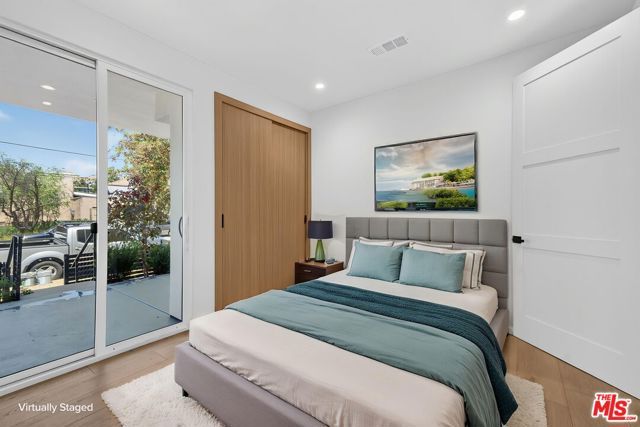150 N Carondelet Street, Los Angeles, CA 90026