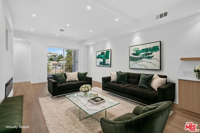 150 N Carondelet Street, Los Angeles, CA 90026