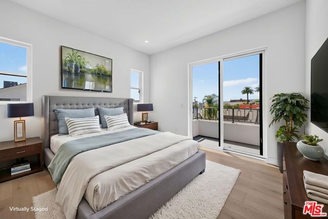 150 N Carondelet Street, Los Angeles, CA 90026