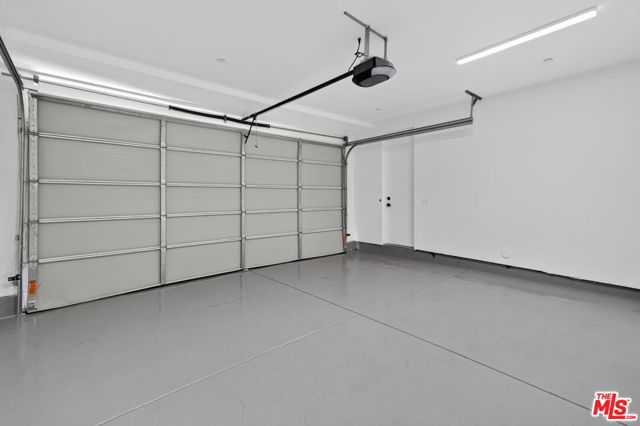150 N Carondelet Street, Los Angeles, CA 90026