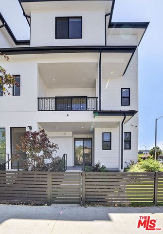 150 N Carondelet Street, Los Angeles, CA 90026