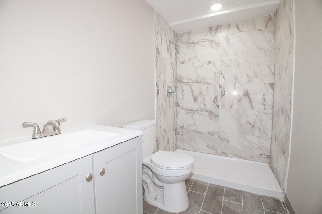 Image 17 of property listing at 616 SANTA CRUZ Drive, Bisbee, AZ 85603