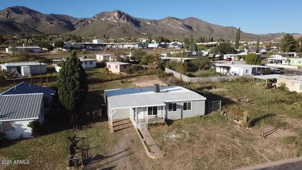 Image 2 of property listing at 616 SANTA CRUZ Drive, Bisbee, AZ 85603