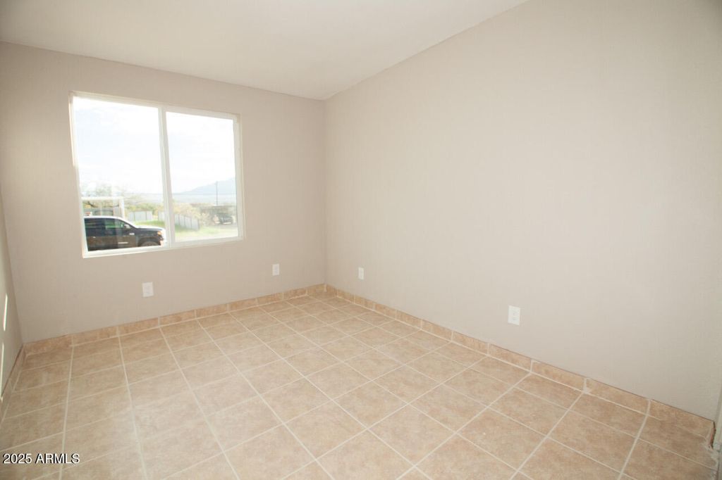 Image 6 of property listing at 616 SANTA CRUZ Drive, Bisbee, AZ 85603