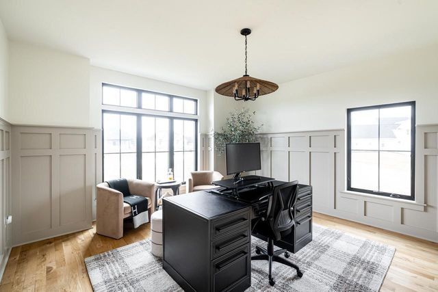 4066 Hawthorn Farm COURT, Delafield, WI 53018