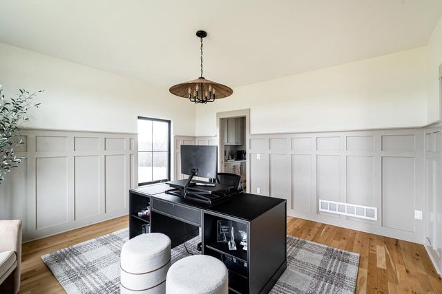 4066 Hawthorn Farm COURT, Delafield, WI 53018