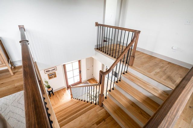 4066 Hawthorn Farm COURT, Delafield, WI 53018