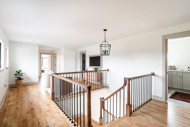 4066 Hawthorn Farm COURT, Delafield, WI 53018