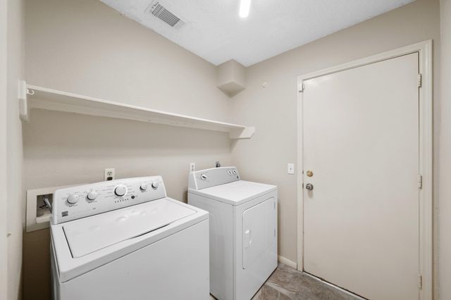 2112 Castle Drive, League City, TX 77573