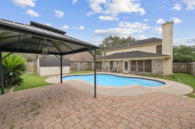 2112 Castle Drive, League City, TX 77573