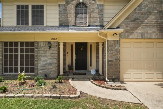 2112 Castle Drive, League City, TX 77573