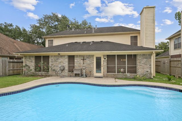 2112 Castle Drive, League City, TX 77573
