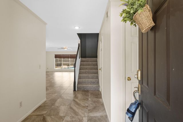 2112 Castle Drive, League City, TX 77573