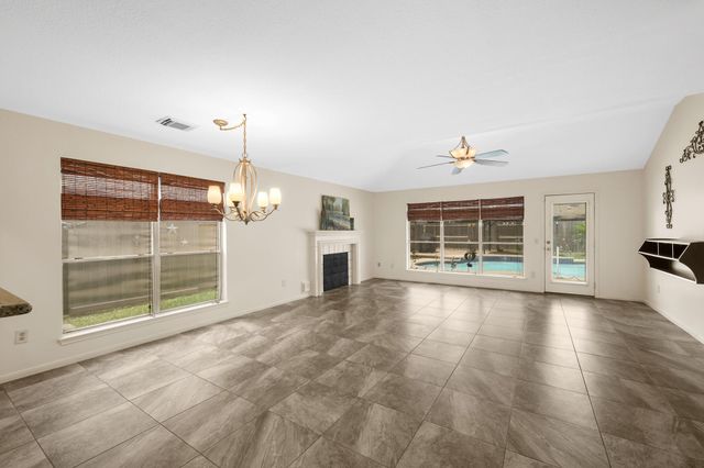 2112 Castle Drive, League City, TX 77573