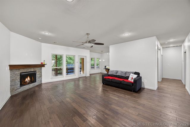 741 W 145th Place S, Glenpool, OK 74033