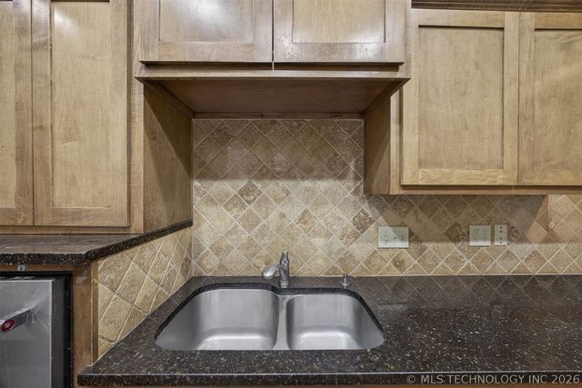 741 W 145th Place S, Glenpool, OK 74033