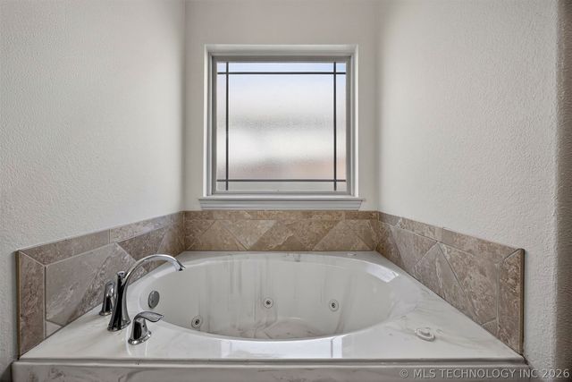 741 W 145th Place S, Glenpool, OK 74033