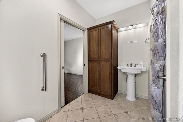 741 W 145th Place S, Glenpool, OK 74033