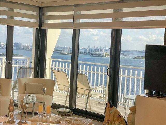 4000 Towerside Ter 2302, Miami, FL 33138