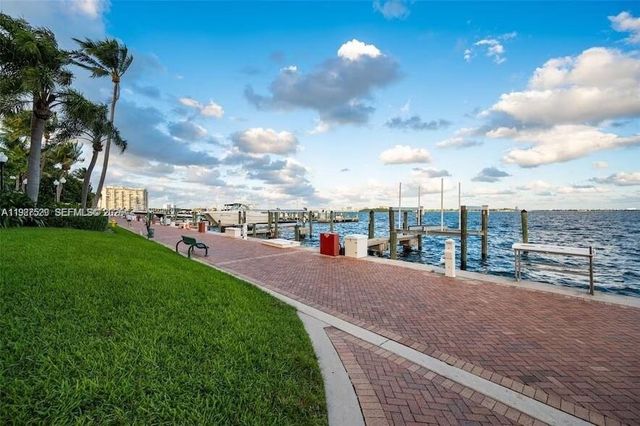 4000 Towerside Ter 2302, Miami, FL 33138