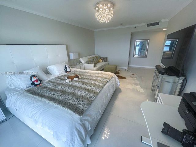 4000 Towerside Ter 2302, Miami, FL 33138