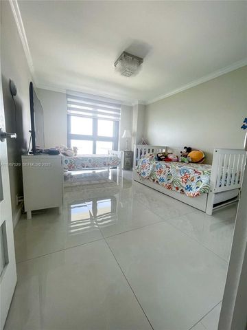 4000 Towerside Ter 2302, Miami, FL 33138