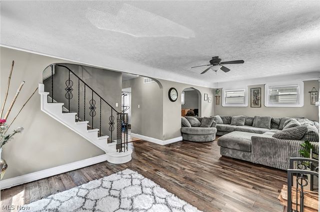 1270 Plainfield Road, South Euclid, OH 44121