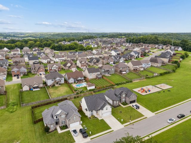 1013 Harrison Way, Clarksville, TN 37042