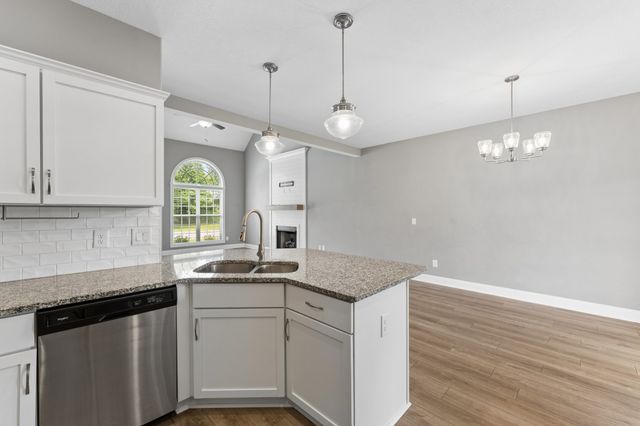 1013 Harrison Way, Clarksville, TN 37042
