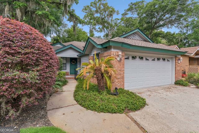 22 Bay Tree Court W, St. Simons, GA 31522