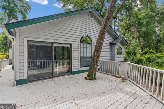22 Bay Tree Court W, St. Simons, GA 31522