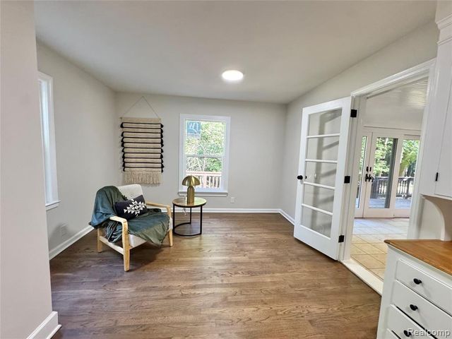 25400 Larkins Street, Southfield, MI 48033
