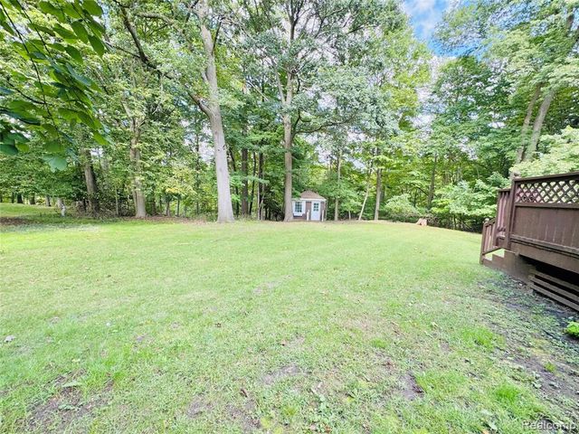 25400 Larkins Street, Southfield, MI 48033