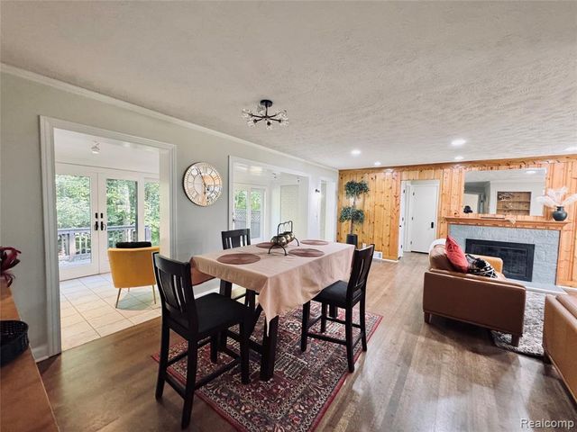25400 Larkins Street, Southfield, MI 48033
