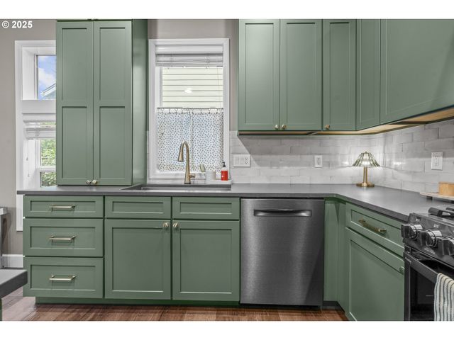 5858 POPPY HILLS St Se, Salem, OR 97306