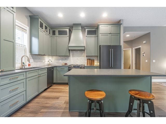 5858 POPPY HILLS St Se, Salem, OR 97306