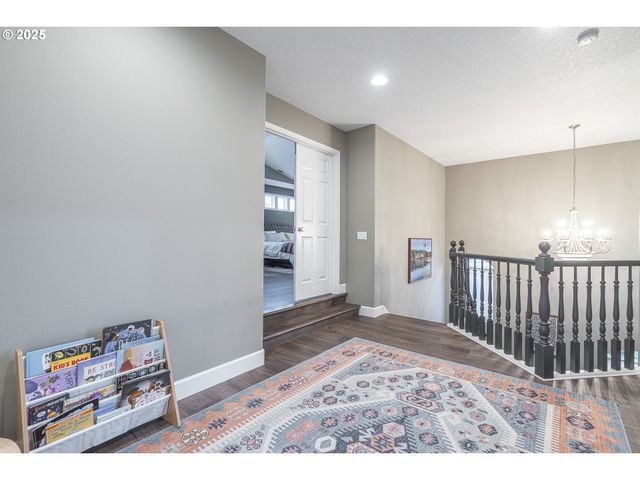 5858 POPPY HILLS St Se, Salem, OR 97306