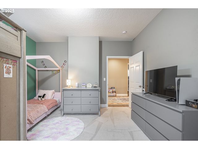 5858 POPPY HILLS St Se, Salem, OR 97306