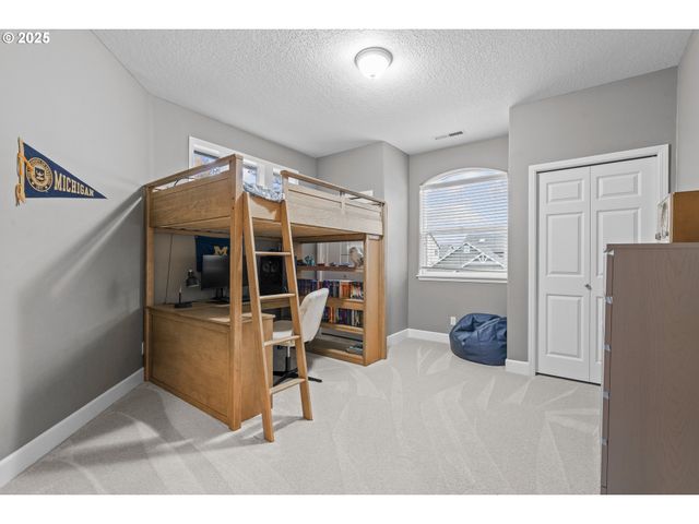 5858 POPPY HILLS St Se, Salem, OR 97306