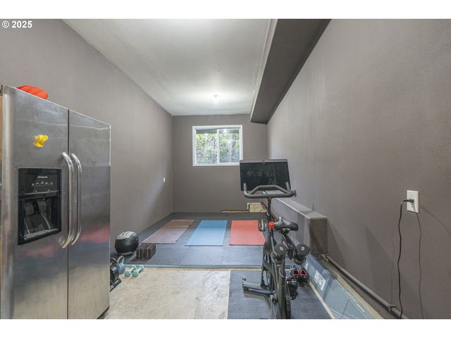 5858 POPPY HILLS St Se, Salem, OR 97306