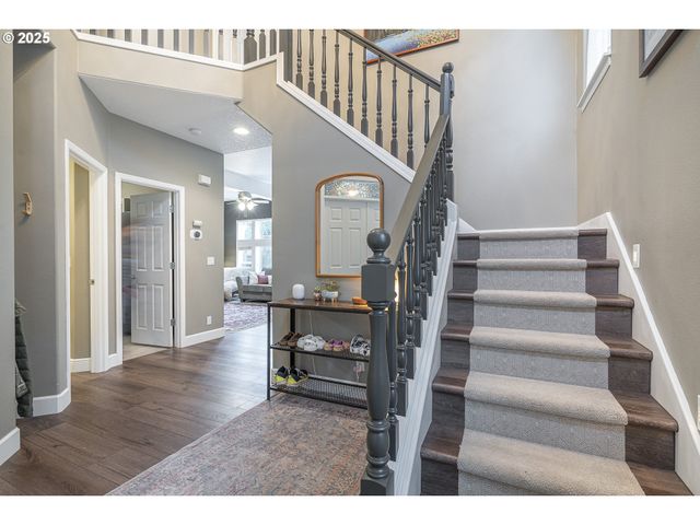 5858 POPPY HILLS St Se, Salem, OR 97306